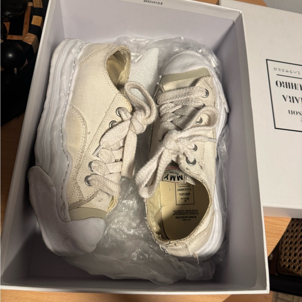 Maison mihara sneakers